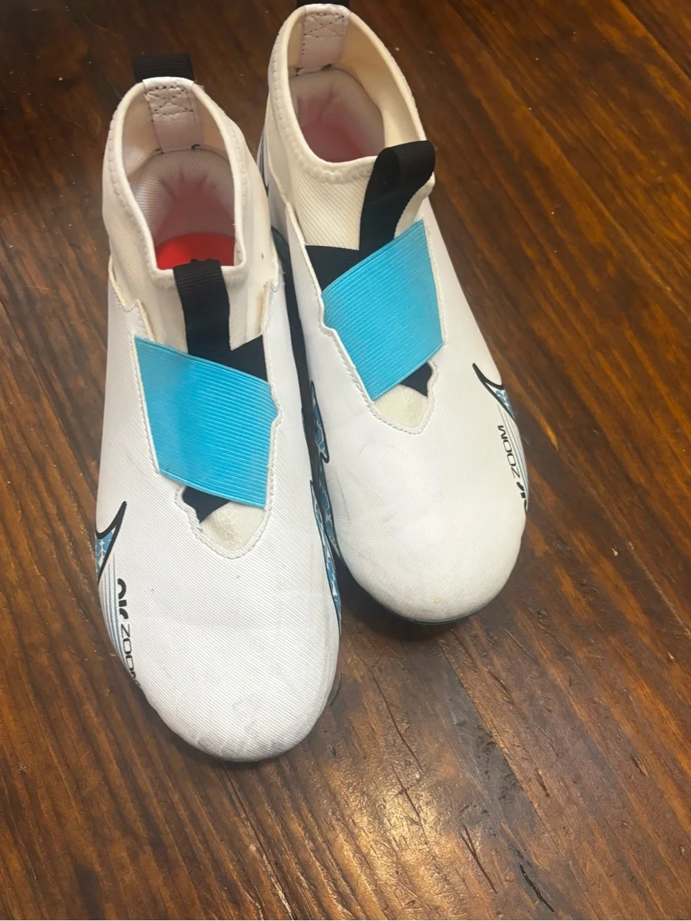 Nike sleek laceless